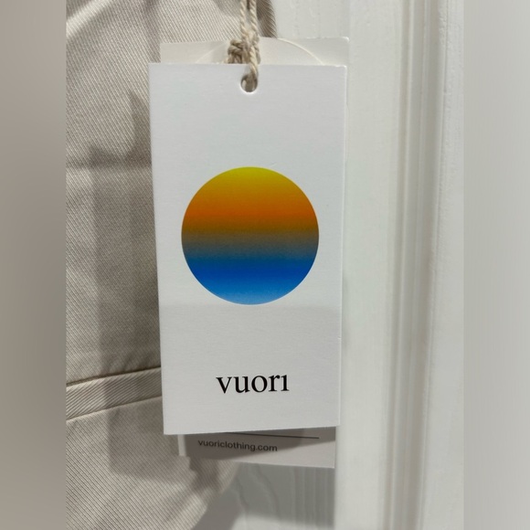 Vuori Women's Small Coastline Vest Milkweed Cream NWT Drapey Twill Button-Up - Picture 6 of 13